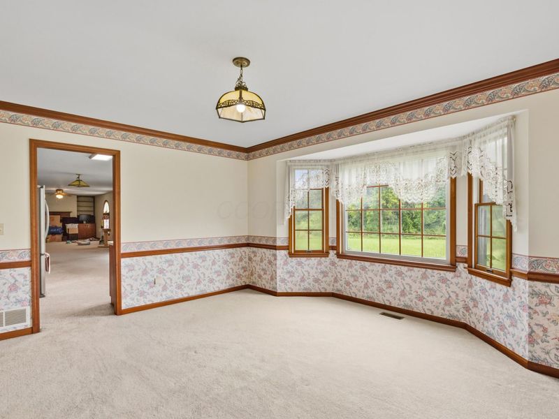 303 Andover Drive, London, OH 43140 Photo 8