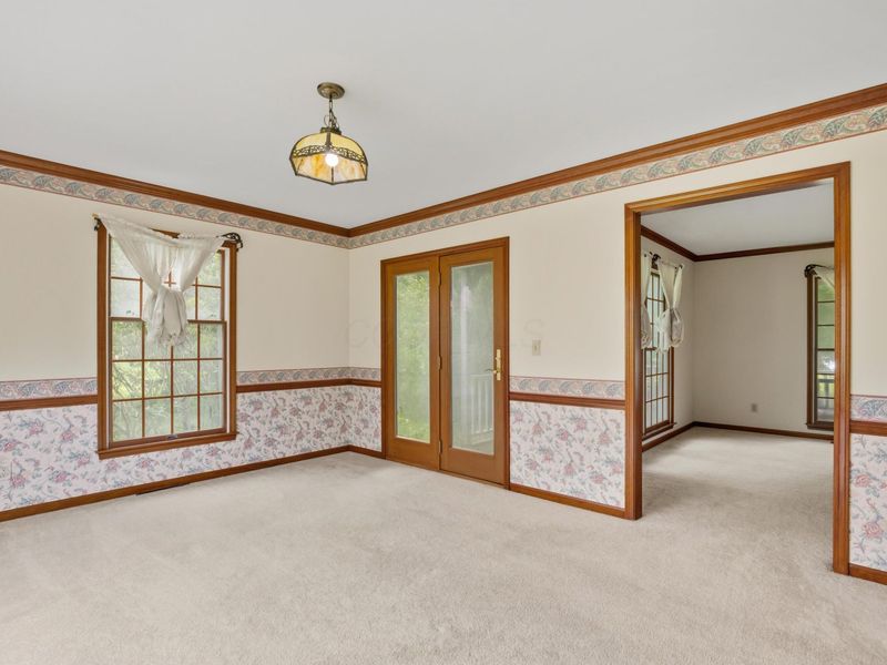 303 Andover Drive, London, OH 43140 Photo 9