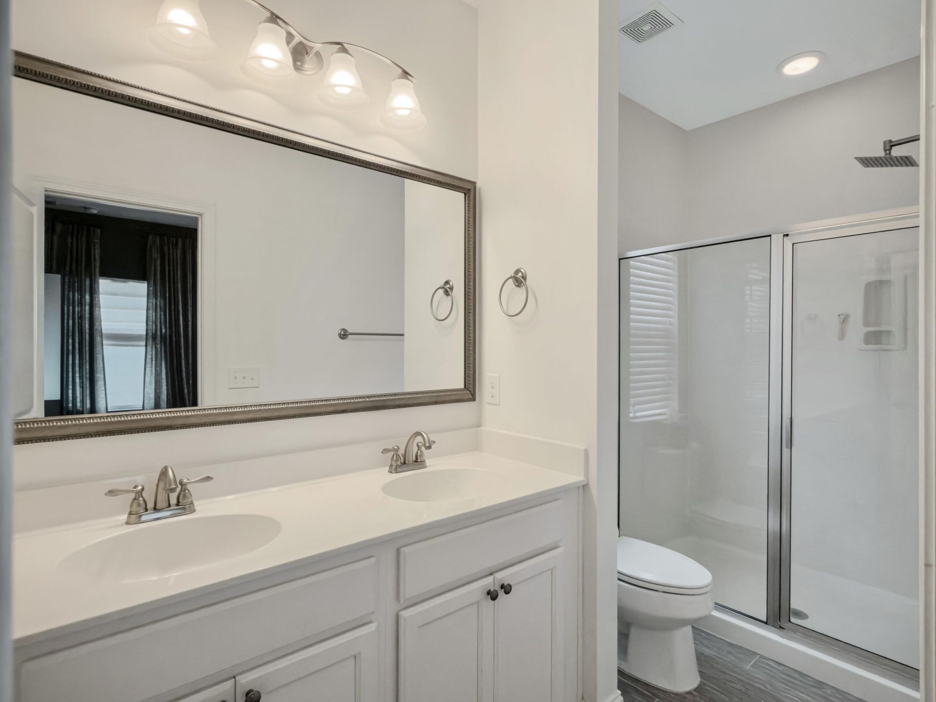 860 Rue Drive Photo 32