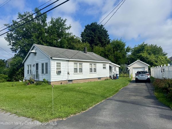 16 Esopus Avenue, Ulster Park, NY 12487