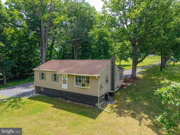 323 HOSPITAL DRIVE , EVERETT, PA 15537