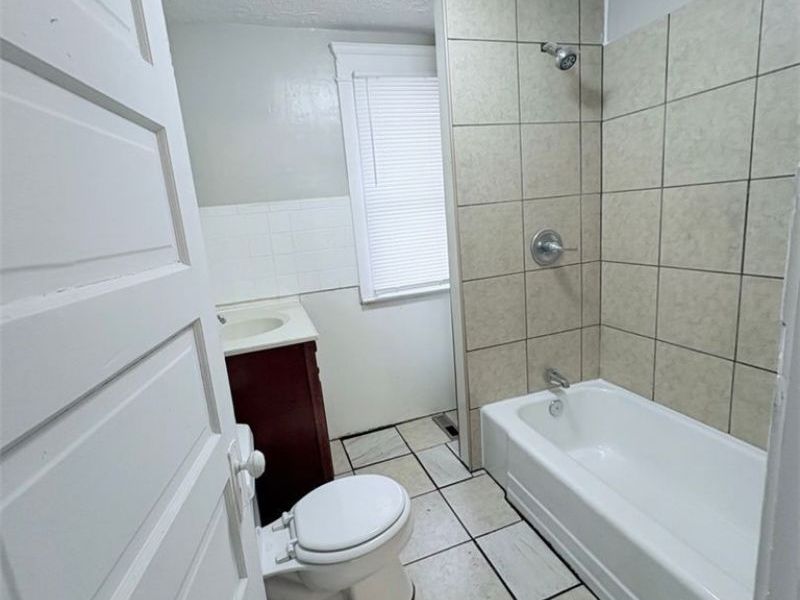 1741 W Market Street, Warren, OH 44485 Photo 8