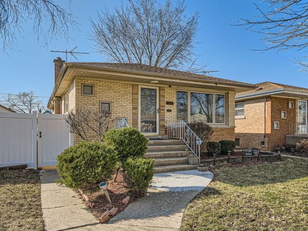 11246 S Whipple Street , Chicago, IL 60655