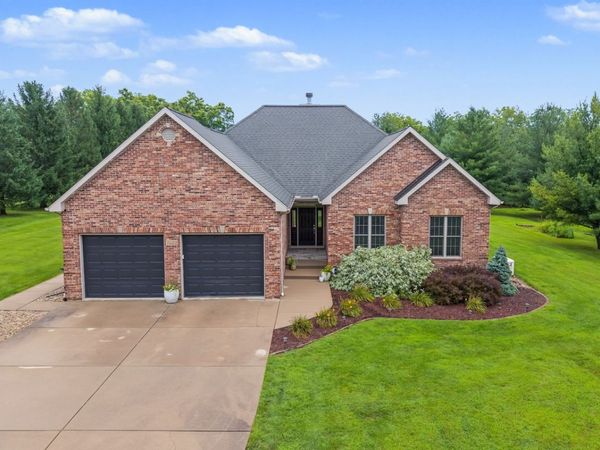 1682 N 2501st Road, Ottawa, IL 61350