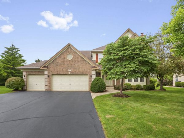 4 Wellesley Court, Hawthorn Woods, IL 60047