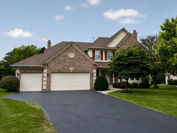 4 Wellesley Court, Hawthorn Woods, IL 60047