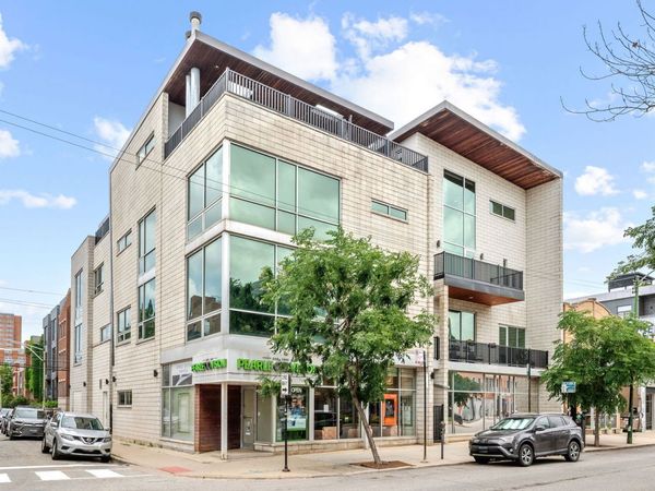 1555 W Pearson Street , Unit D, Chicago, IL 60622
