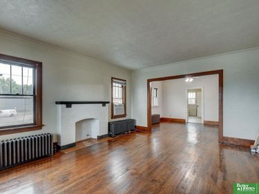1911 S 50 Street, Omaha, NE 68106