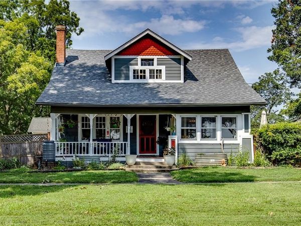 819 8th Street, Baldwin City, KS 66006