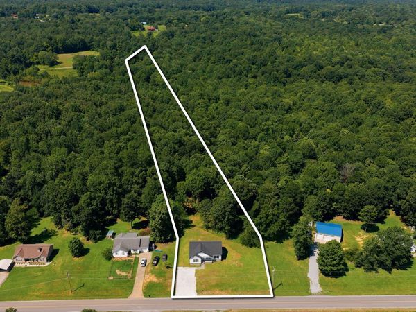 3033 Bowker Road , Charlotte, TN 37036