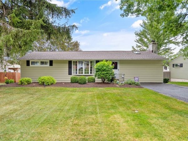 116 Sheraton Road , Syracuse, NY 13219