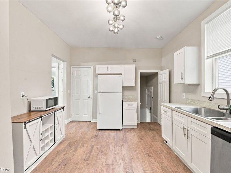 2260 E 85th Street, Cleveland, OH 44106 Photo 21