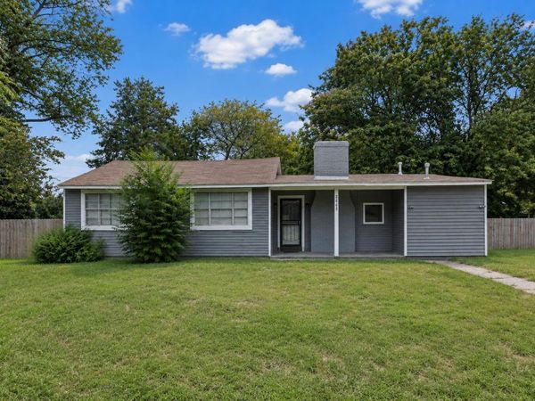 2442 MANCHESTER RD, Memphis, TN 38114
