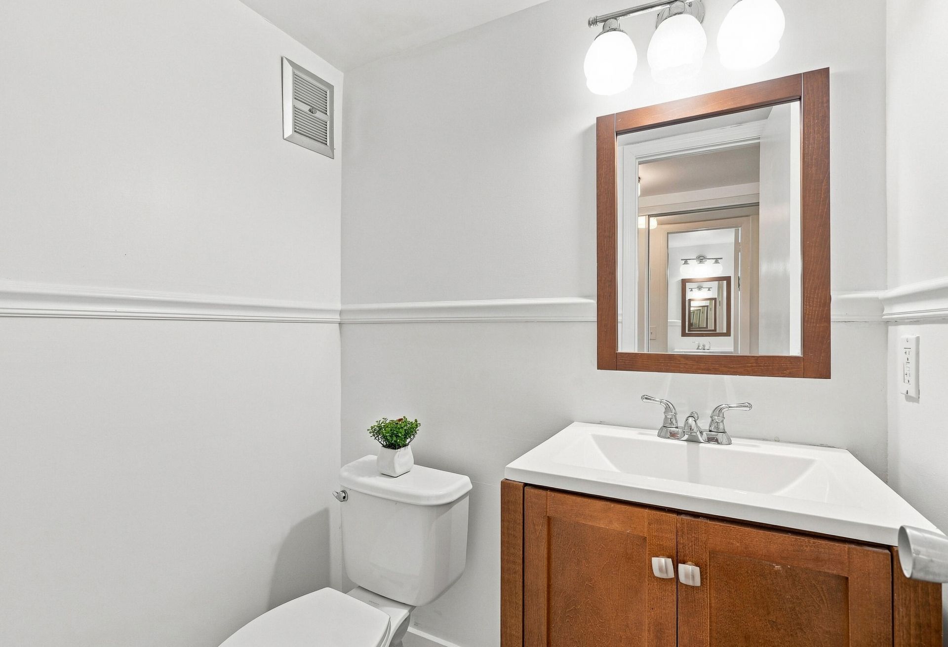 143 Cambridge F, West Palm Beach, FL 33417 Photo
