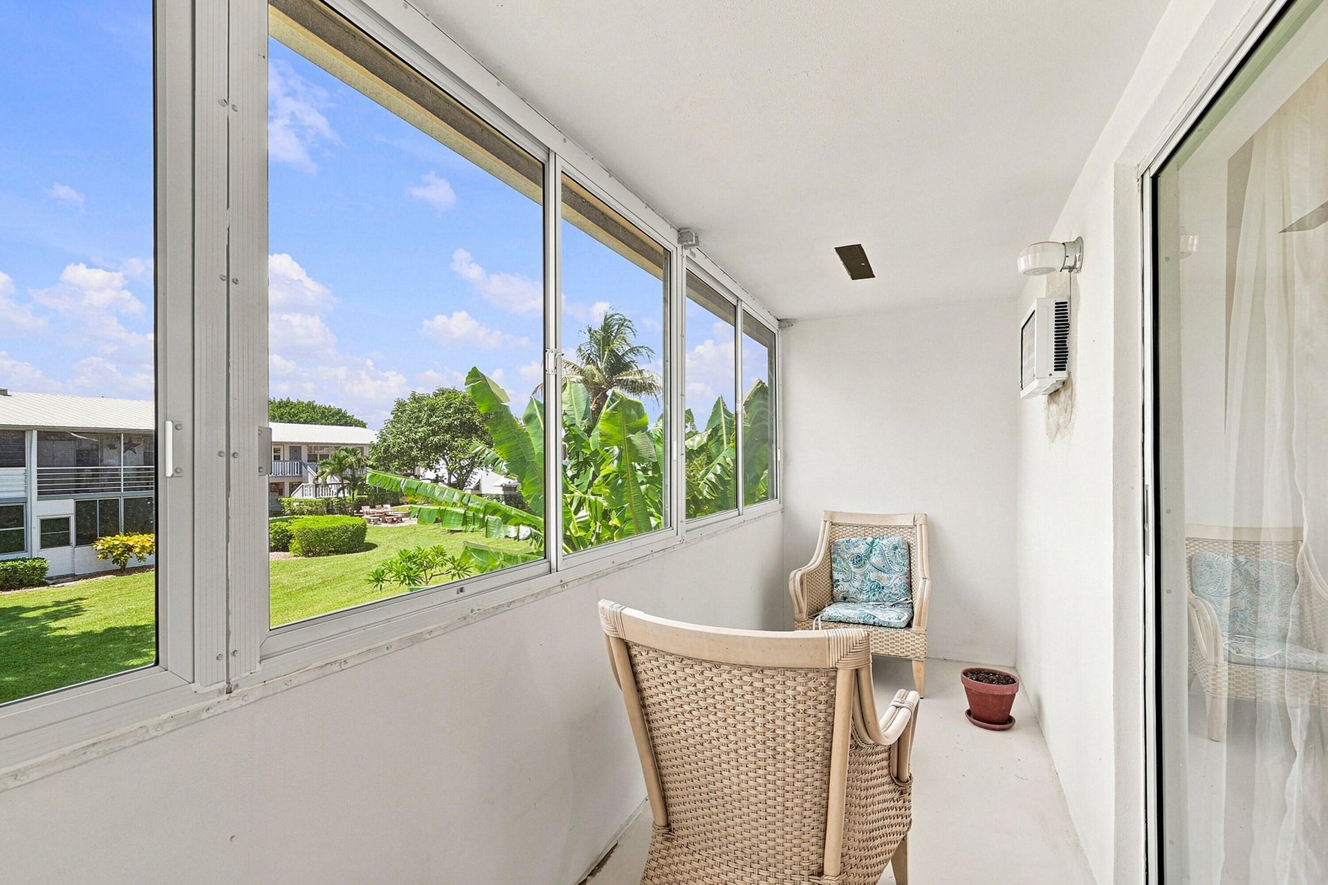 143 Cambridge F, West Palm Beach, FL 33417 Photo