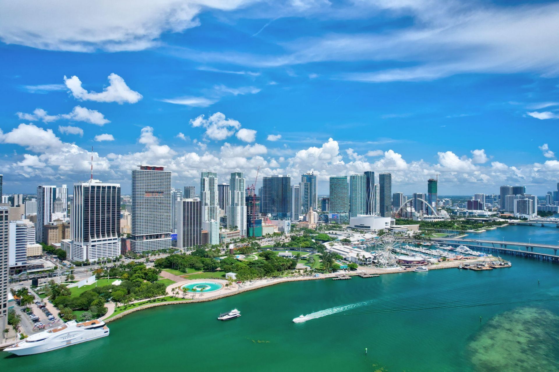 701 Brickell Key Boulevard, Unit 1604, Miami, FL 33131 Photo