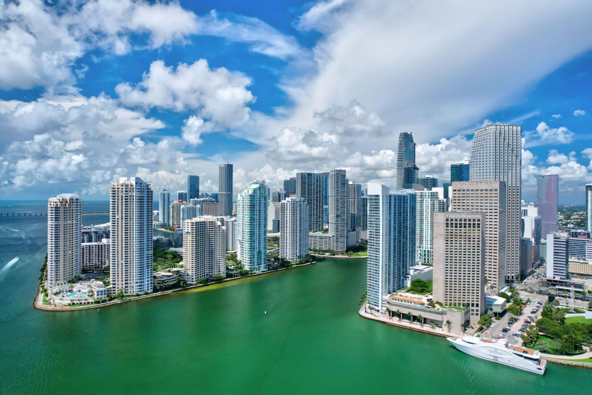 701 Brickell Key Boulevard, Unit 1604, Miami, FL 33131 Photo