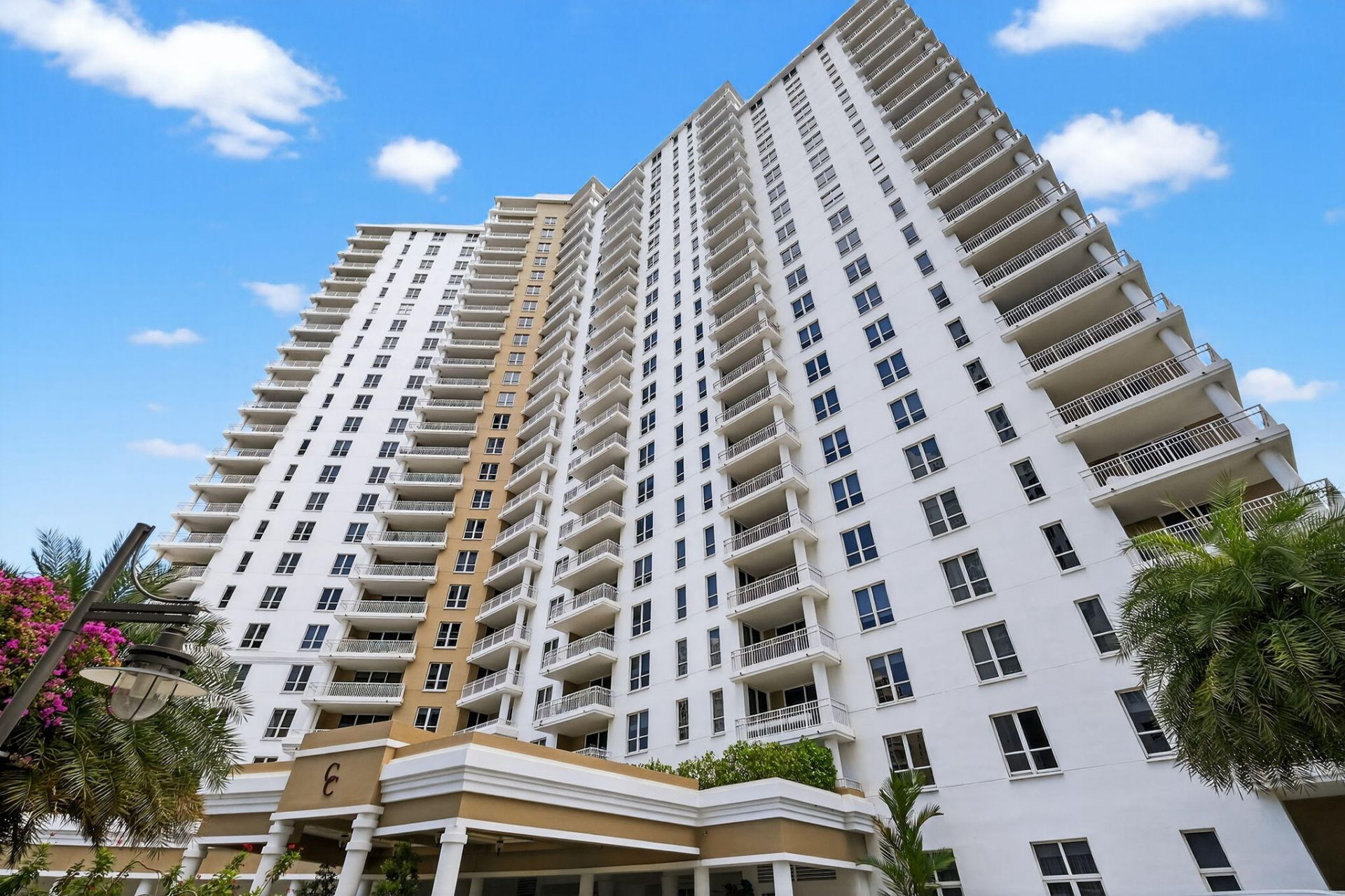 701 Brickell Key Boulevard, Unit 1604, Miami, FL 33131 Photo