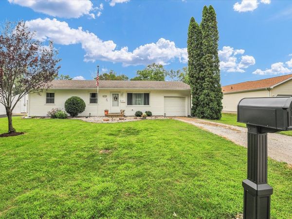 511 N 7th Street , St. Joseph, IL 61873