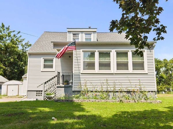 11434 140th Street Place , Davenport, IA 52804