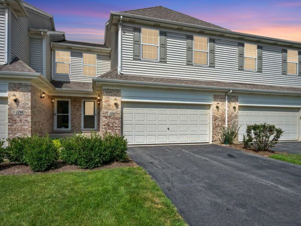 1248 Bradley Circle, Elgin, IL 60120