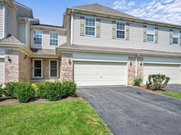 1248 Bradley Circle, Elgin, IL 60120