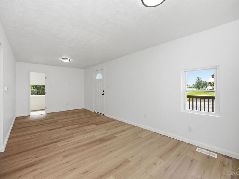 2051 Pater Avenue, Fairfield Township, OH 45015 Photo 6