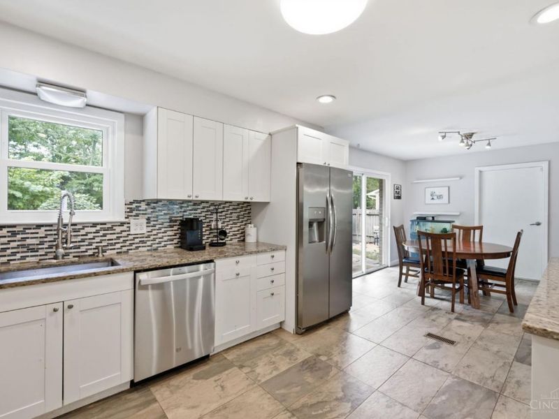 9040 Foxhunter Lane, Symmes Township, OH 45242 Photo 10