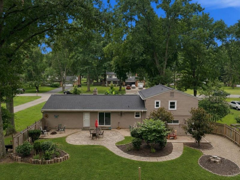 9040 Foxhunter Lane, Symmes Township, OH 45242 Photo 2