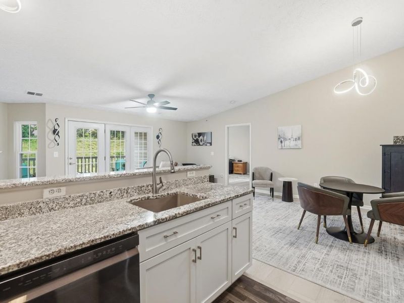 5449 Michelles Oak Court, Unit I, Green Township, OH 45248 Photo 11