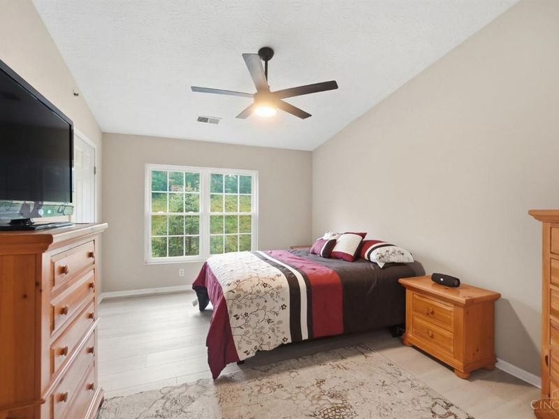 5449 Michelles Oak Court, Unit I, Green Township, OH 45248 Photo 12