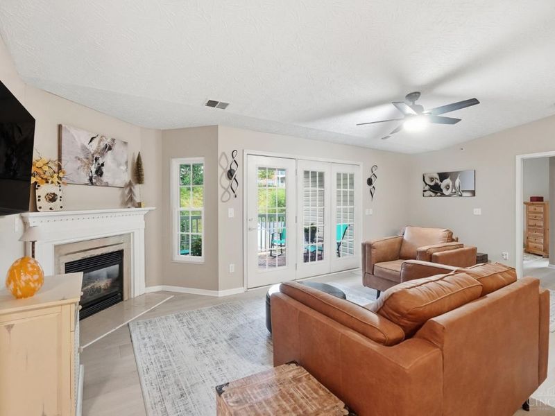 5449 Michelles Oak Court, Unit I, Green Township, OH 45248 Photo 4