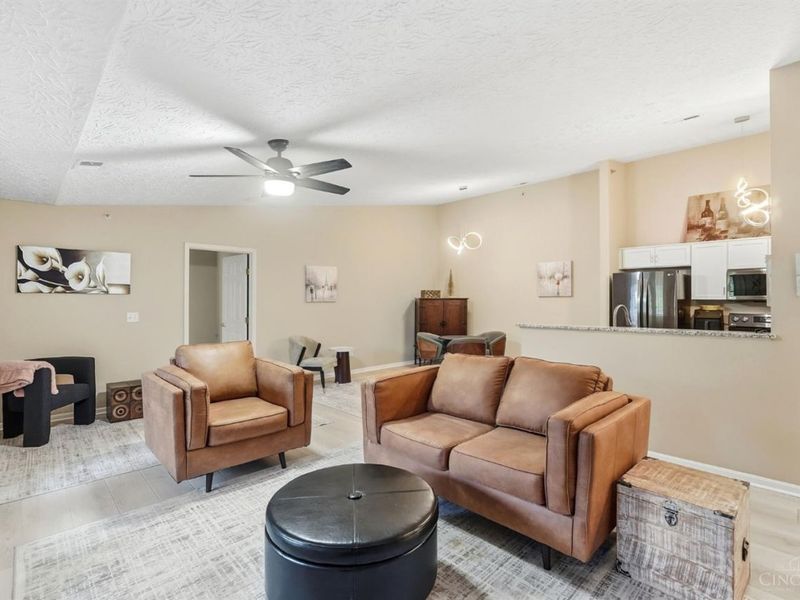 5449 Michelles Oak Court, Unit I, Green Township, OH 45248 Photo 5