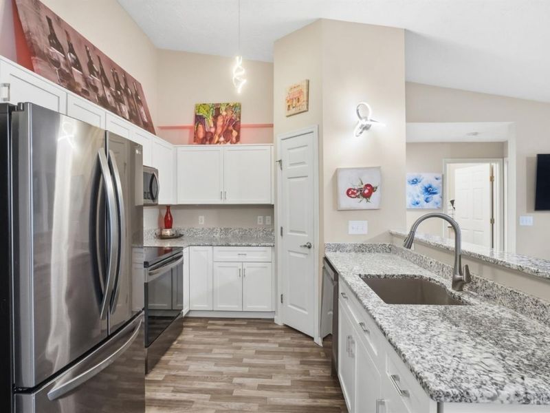 5449 Michelles Oak Court, Unit I, Green Township, OH 45248 Photo 9