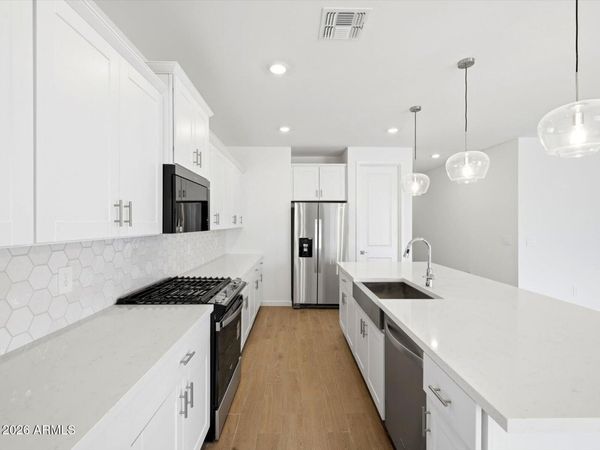 17773 W ILLINI Street, Goodyear, AZ 85338