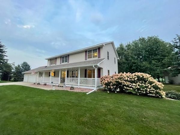 4614 215th Street E, Hampton, MN 55031