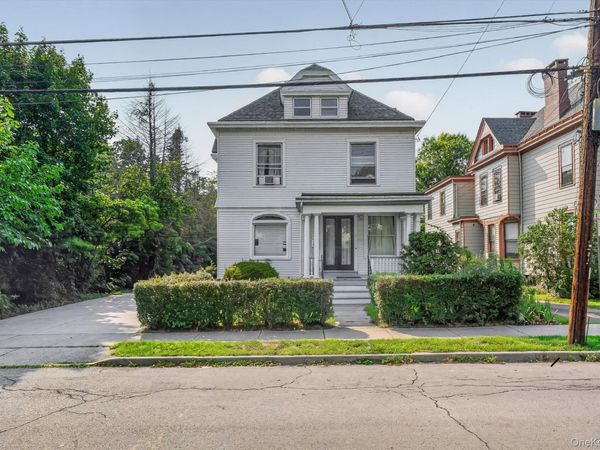 11 Balding Avenue , Poughkeepsie, NY 12601