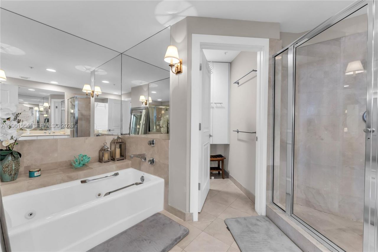 888 Brickell Key Dr , Unit 508, Miami, FL 33131 Photo