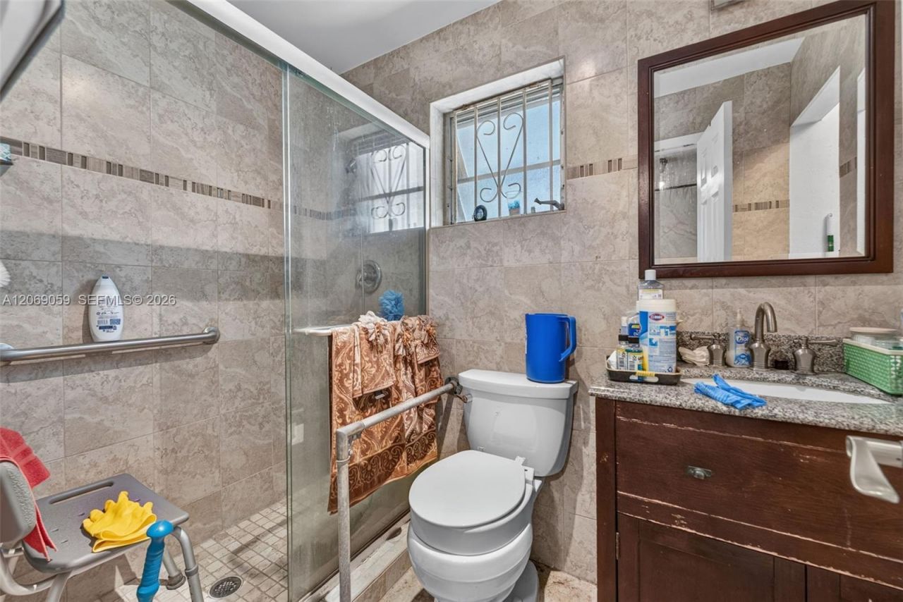 3111 NW 57th St , Miami, FL 33142 Photo
