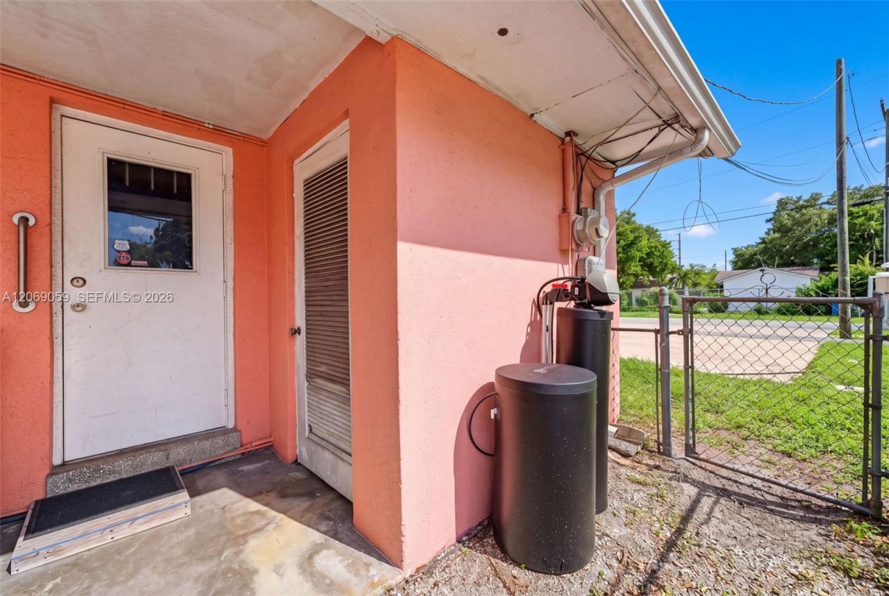 3111 NW 57th St , Miami, FL 33142 Photo