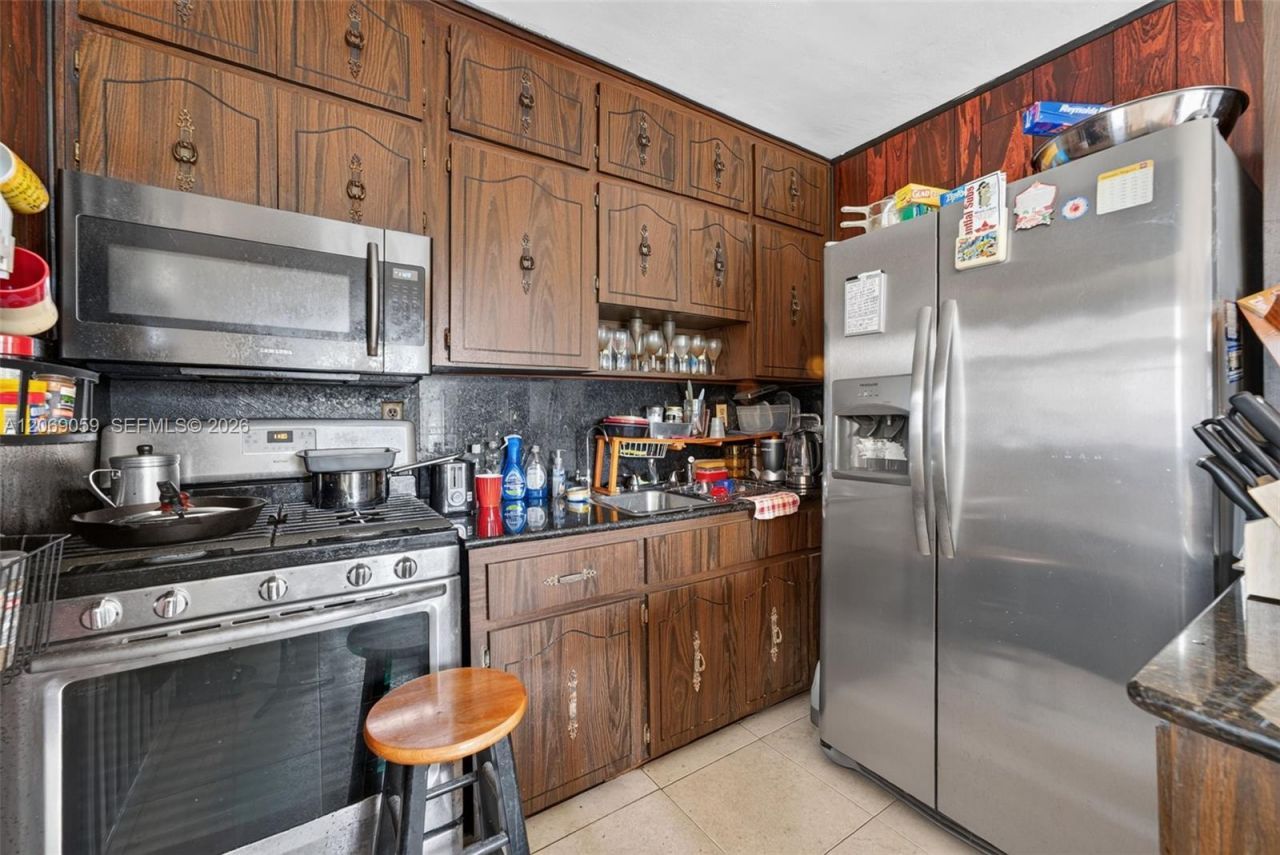 3111 NW 57th St , Miami, FL 33142 Photo