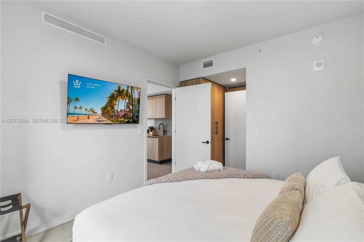 121 NE 5th St, Unit 3312, Miami, FL 33132 Photo