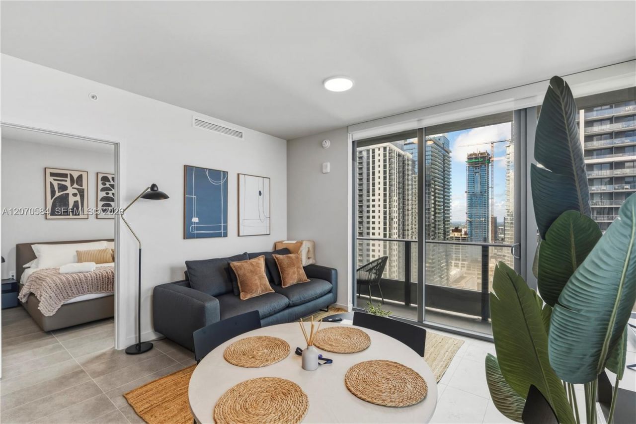 121 NE 5th St, Unit 3312, Miami, FL 33132 Photo