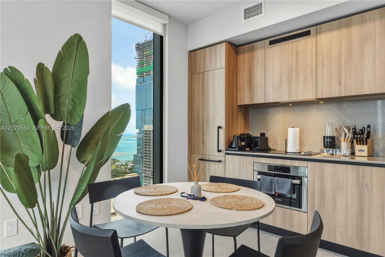 121 NE 5th St, Unit 3312, Miami, FL 33132 Photo