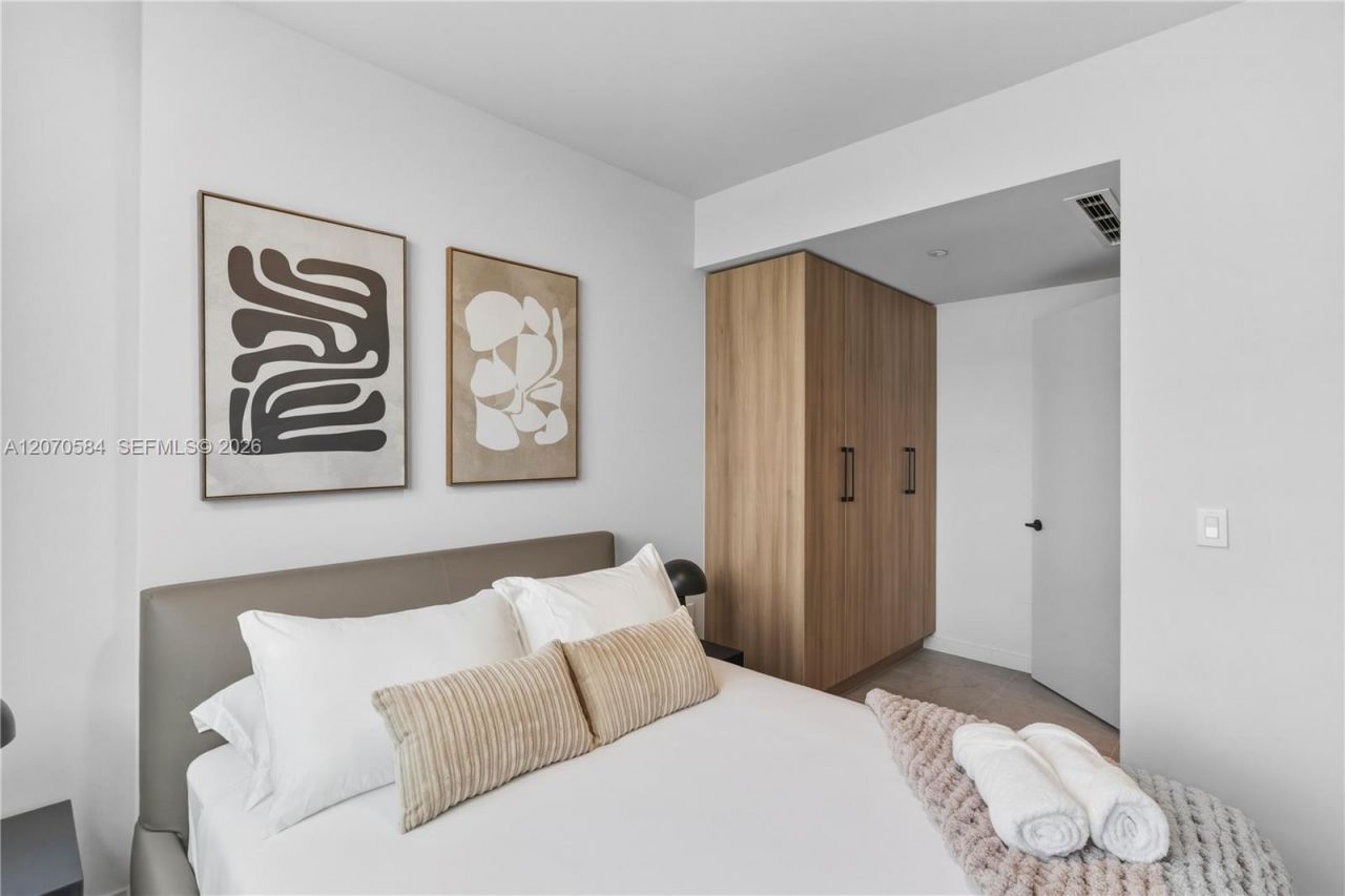 121 NE 5th St, Unit 3312, Miami, FL 33132 Photo