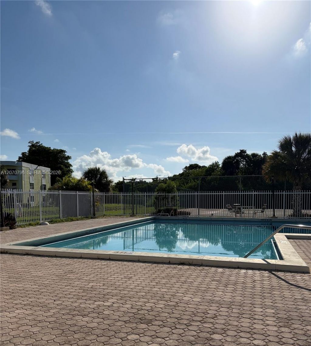 10865 SW 112th Ave , Unit 313, Miami, FL 33176 Photo