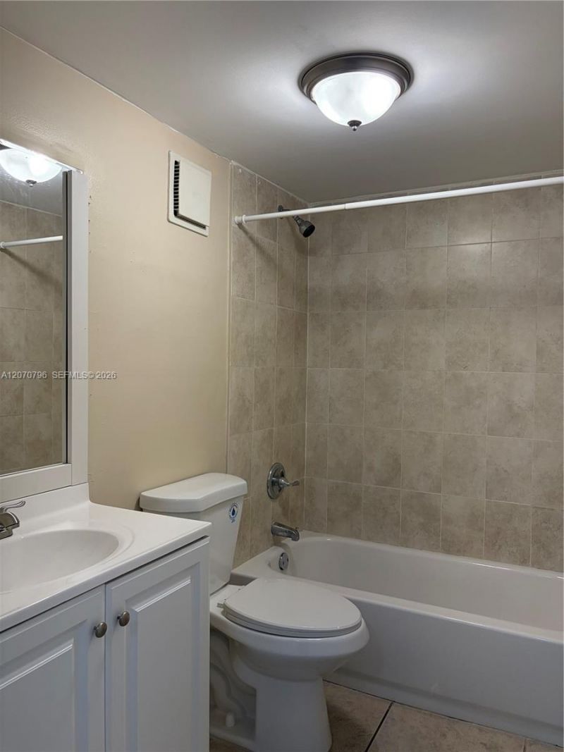 10865 SW 112th Ave , Unit 313, Miami, FL 33176 Photo