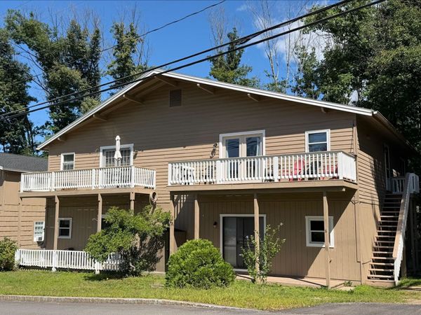 24 Ledgewood Road, Unit 10, Conway, NH 03860