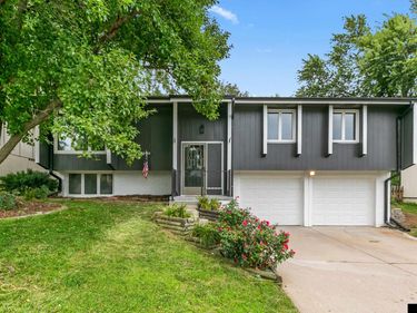 14435 Weir Circle, Omaha, NE 68137