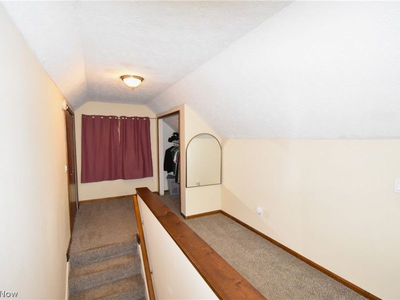 565 E Hopocan Avenue, Barberton, OH 44203 Photo 12